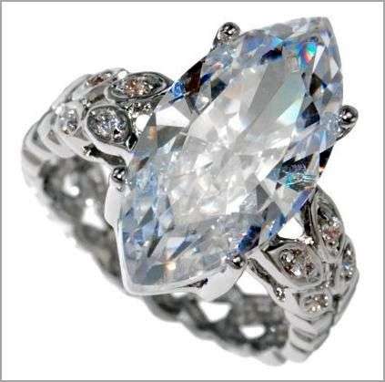 HUGE AND STRIKING CATHEDRAL RING!!! SIZE 6 20 MM X 10 MM CENTRE STONE size 8