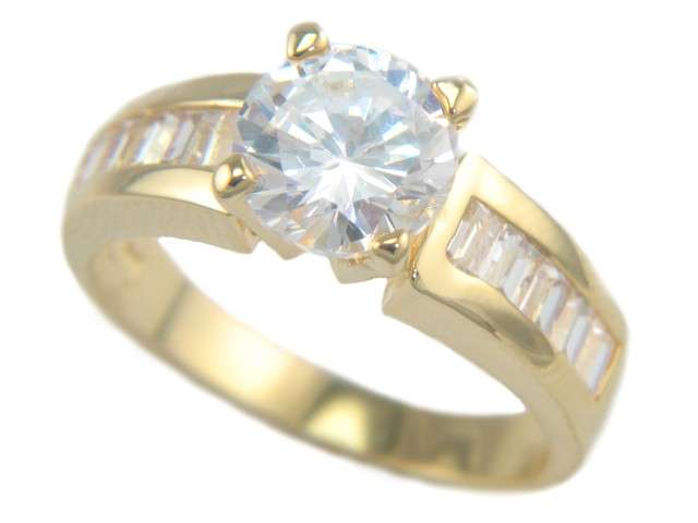 2.90 CTW BRILLIANT&BAGUETTE DIAMOND ENGAGEMENT RING CLAD IN 18 YELLOW GOLD SIZE 7