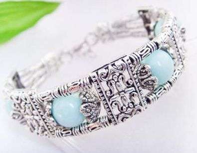 SUPERBELY HANDCRAFTED TIBETAN SILVER BRACELET