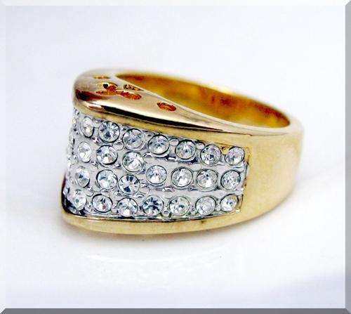 0.88 CTW GLAMOROUS CZ DIAMOND ENGAGEMENT RING ENCRUSTED WITH 44 CZ DIAMONDS - SIZE 4