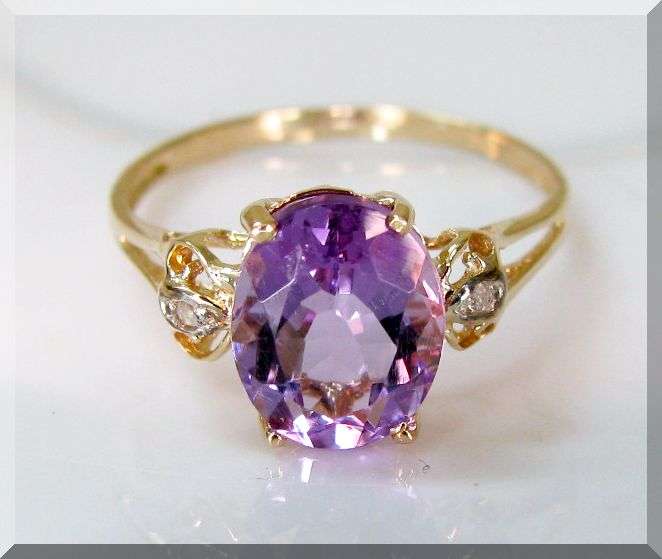 ** 2.60 CT NATURAL MINED AMETHYSTS & DIAMONDS SET IN 10K SOLID GOLD