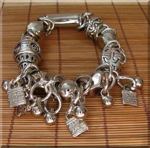 CHUNKY TIBETAN SILVER SUPERBELY HANDCRAFTED CHARMS BRACELET