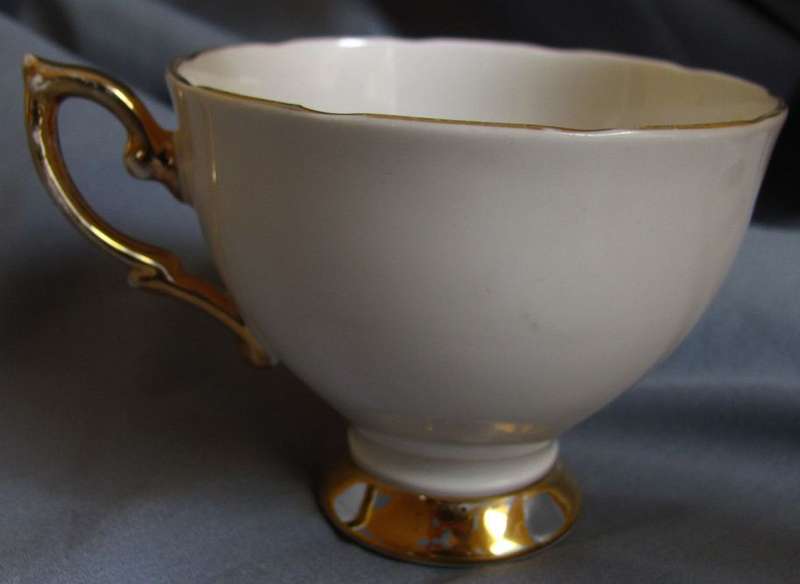 ROYAL STANDARD: White And Gold Tea Cup. Take a look!