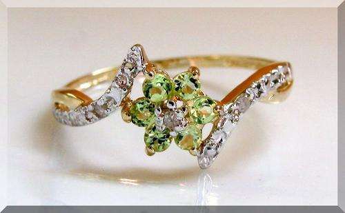 SOLID GOLD!!! 0.68 CTS NATURAL PERIDOTS AND DIAMONDS SET IN 10K SOLID GOLD