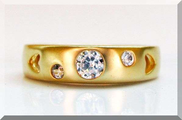 HEART OF GOLD!!! - ELEGANT HEART SHAPED RING SET WITH CZ DIAMOND IN 18K YELLOW GOLD GP