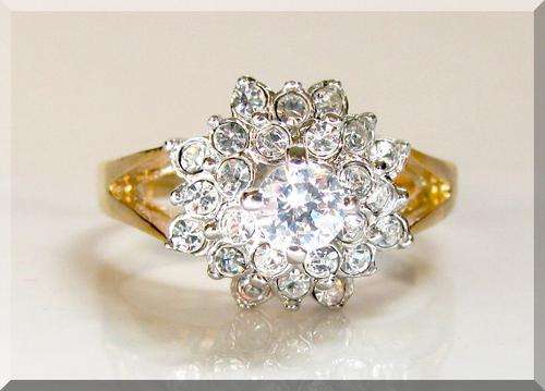 1.65 STUNNING BRILLIANT DIAMOND CUT FLOWER CLUSTER ENGAGEMENT RING CLAD IN 18K GOLD SIZE 10