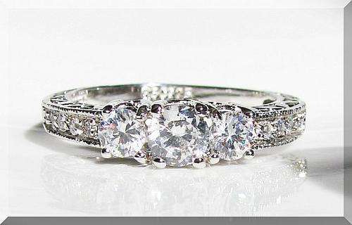 1.90 CTW TRILOGY DIAMOND FLOWER ENGAGEMENT RING size 6
