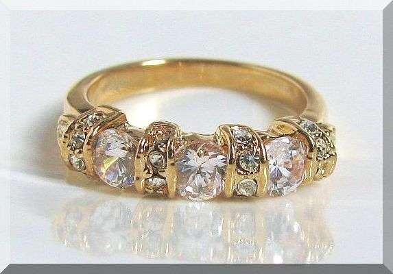 1.90ctw STUNNING BRILLIANT DIAMOND CUT SOLITAIRE ENGAGEMENT RING CLAD IN 18K GOLD SIZE 7