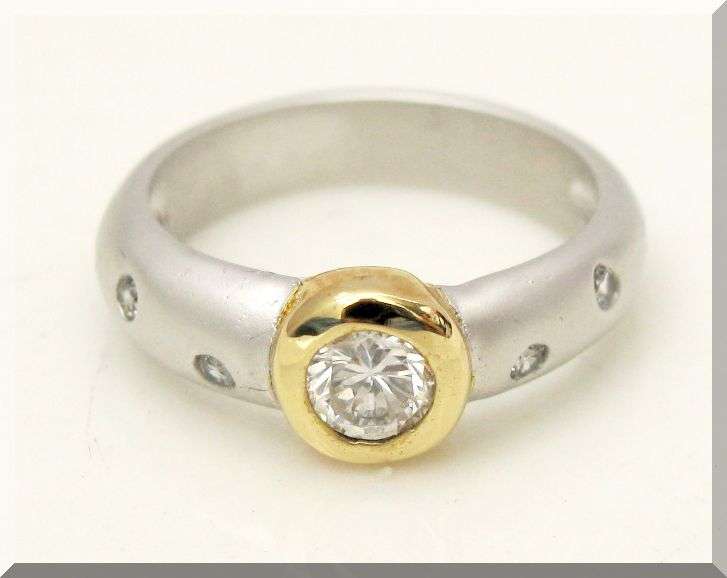 0.65 CTW TWO TONE BRILLIANT CUT DIAMOND ENGAGEMENT RING CLAD IN 18K WHITE + YELLOW GOLD SIZE 8