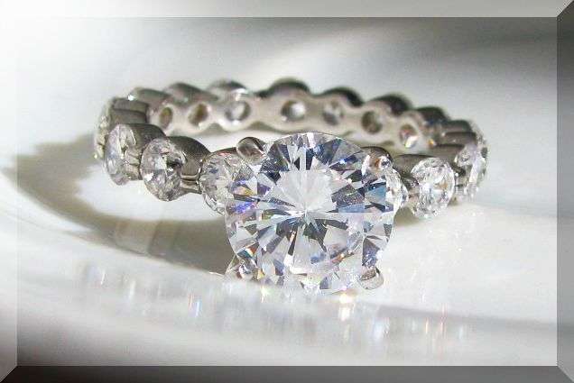 2.85 STUNNING BRILLIANT DIAMOND CUT SOLITAIRE ENGAGEMENT RING CLAD IN 18K WHITE GOLD SIZE 8