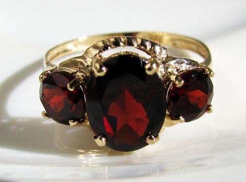 SOLID GOLD!!! 2.1 CTS NATURAL MINED GARNETS SET IN 10K SOLID GOLD
