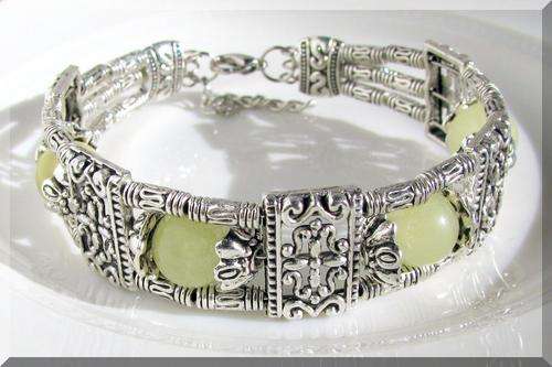 SUPERBELY HANDCRAFTED TIBETAN SILVER BRACELET