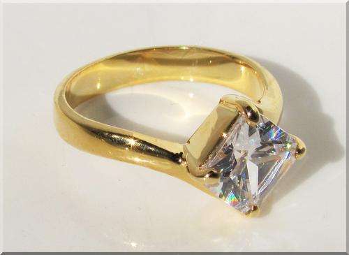 1.70CTW PERFECTLY FACETED!!PRECIOUS PRINCESS CUT RING CLAD IN 18K GOLD size 10