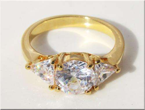 CTW TRILOGY DIAMOND ENGAGEMENT RING CLAD IN 18K WHITE GOLD SIZE 5
