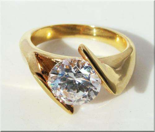 SEXY SOLITAIRE!!! - CZ DIAMONDS SET IN 18K YELLOW  GOLD GP size 6