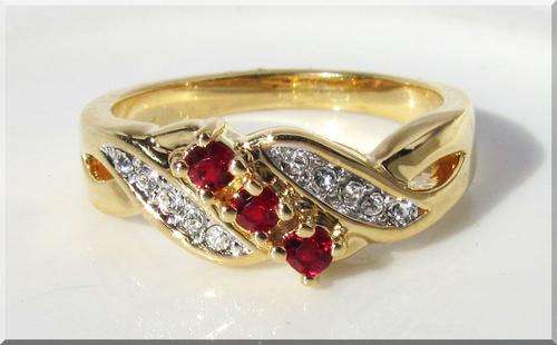 **50% REDUCED SHIPPING!**ELEGANT CZ DIAMONDS&GARNETS SET IN 18K YELLOW GOLD GP size 7