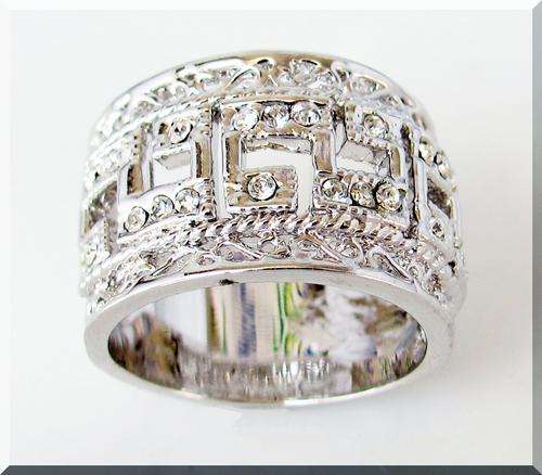 **50% REDUCED SHIPPING!**0.48CTW BRILLIANT DESIGNER RING size 6