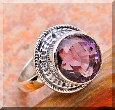 **INTERNATIONAL SHIPPING!**STUNNING ROUND AMETHYST IN ELEGANTLY STYLED .925 STERLING SILVER SIZE 6
