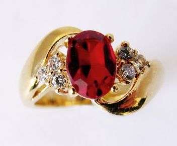 **STUNNING 2.00CT CZ RUBY SET IN 18K GP GOLD, Size 4