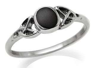 **FREE SHIPPING!**Absolutely Stunning Black Onyx Inlay 925 Sterling Silver Celtic Knot Ring sz 8