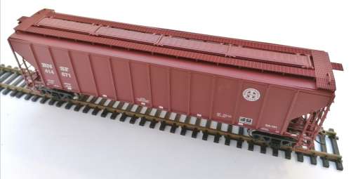 HO - Closed 3 Bay Hopper Wagon