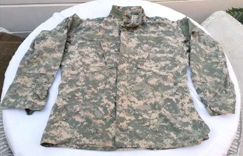US Army Universal Camouflage Pattern Jacket