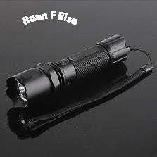 800 Lumen Rechargeable CREE LED Torch (FREE DELIVERY)