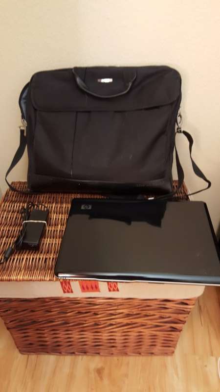 HP Pavilion DV9000 Home Entertainment HD laptop, bag & charger