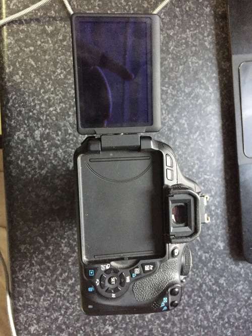 *Late Entry* Canon EOS T3i with EFS 18-55mm Lens. *PLEASE READ*