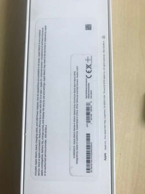 **New Years Special** Apple Watch 4 - 40mm Space Grey + Sport Band *AS NEW*