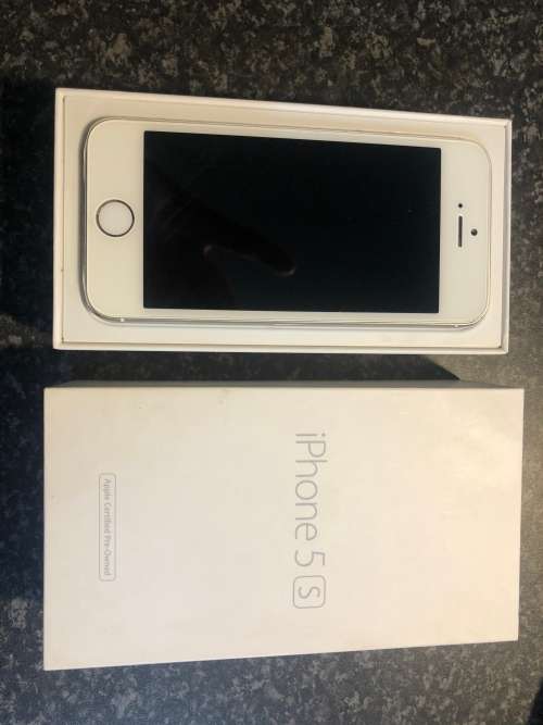 *Late Entry* iPhone 5s 16GB Great Condition *Please Read*