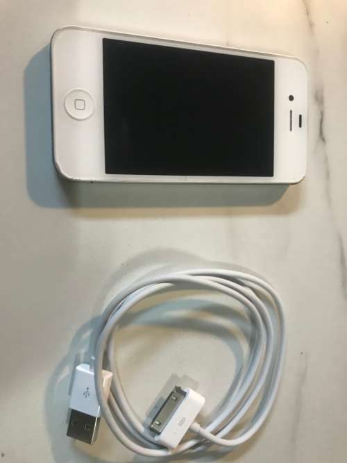 *Late Entry* iPhone 4s 8GB AT&T Locked, Cracked back