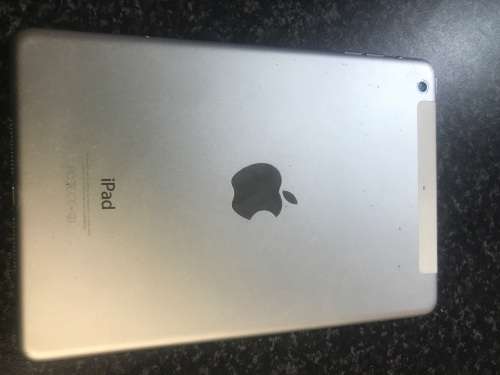 *Late Entry* iPad Lot *Parts*