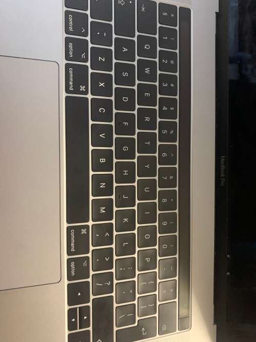 Macbook Pro 15` 2018 *Read*