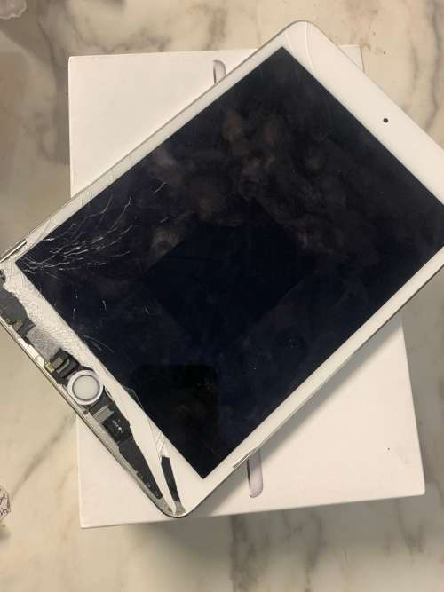 iPad Mini 4 *iCloud locked* Parts or repair