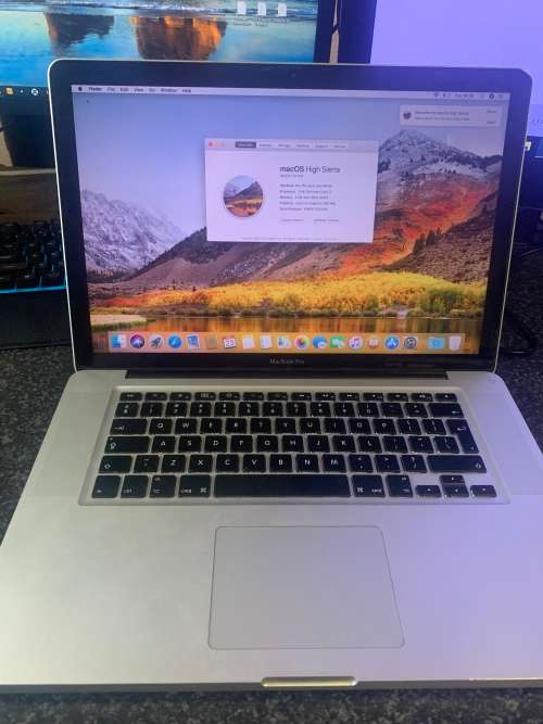 MacBook Pro i7