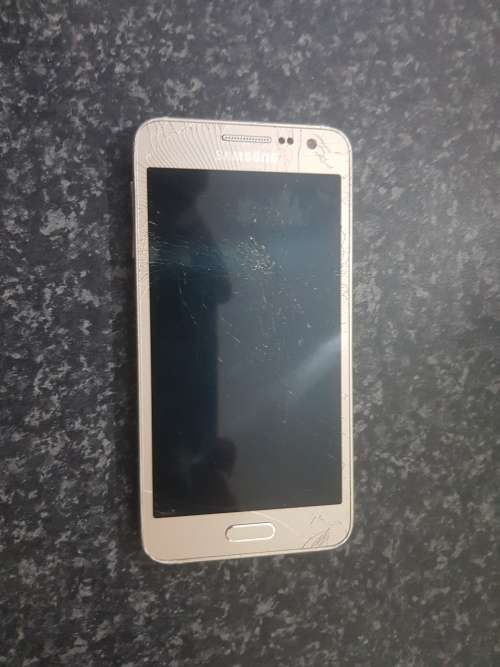 Samsung Galaxy A3 *Parts or repair*