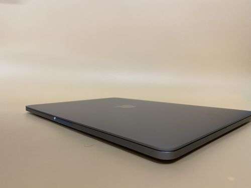 MacBook Pro 2017, i5, 256GB SDD, 8GB RAM