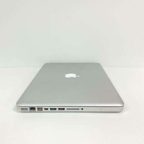 Macbook Pro - i5 / 8GB RAM / 1TB HDD 13`