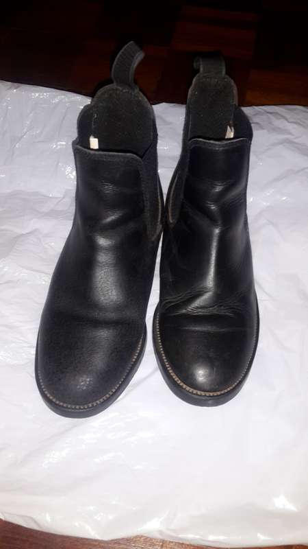 Genuine Leather Chelsea Style Boots