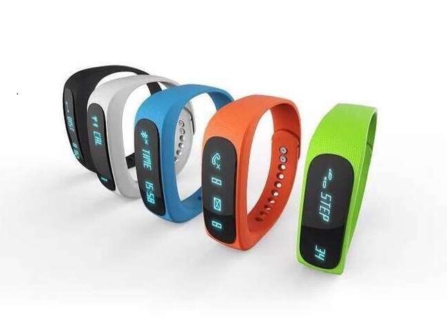 E02 Intelligent Sport Smart Watch Bracelet