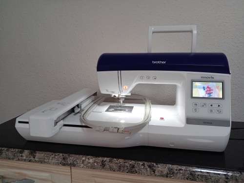 Brother Innov-is NV800E Embroidery Machine