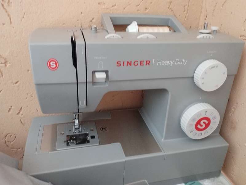 Singer Heavy Duty 4423 (Domestic)
