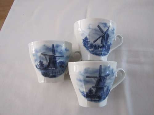 Delft Blauuw handmade Tea Cups x 3