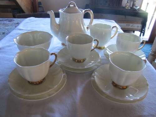 Royal doulton - White with Gold Trim Tea Set