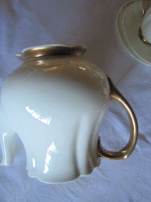 Royal doulton - White with Gold Trim Tea Set