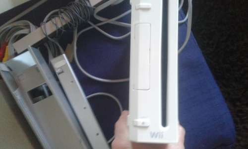 Wii Sports - full package (console, controls, foot boards, games)