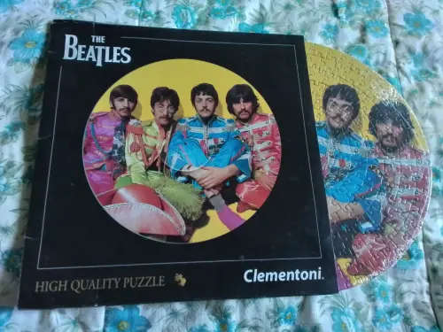 THE BEATLES -LP PUZZLE 30CM