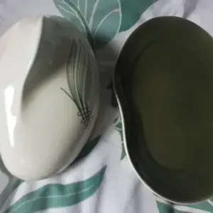 Carltonware handprints cheese Or Butter server