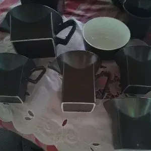Vintage Retro Coffee Set - excellent condition 6 mugs & saucers, sugar bowl, milk jug & Pot